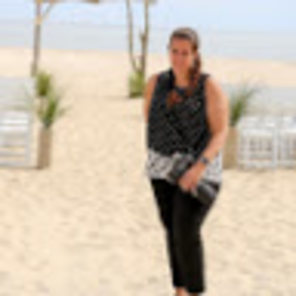 Meet your Posher, Danielle - Picture 1 of 1